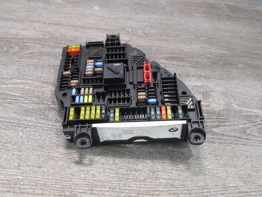 11-17 BMW F25 X3 Power Distribution Fuse Relay Box Module OEM