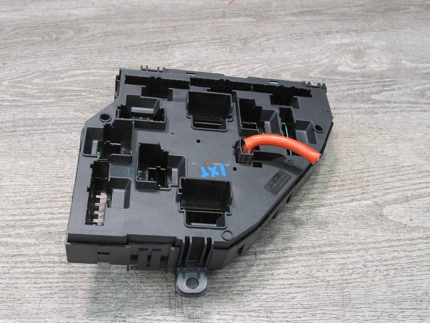 11-17 BMW F25 X3 Power Distribution Fuse Relay Box Module OEM