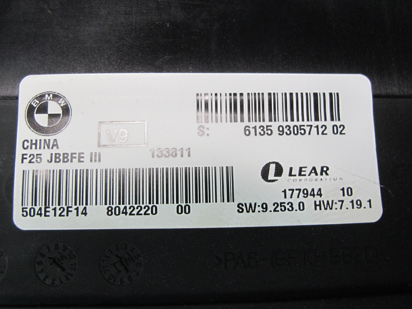 11-14 BMW F25 X3 Main Primary Body Junction Box Control Module 9305712 OEM