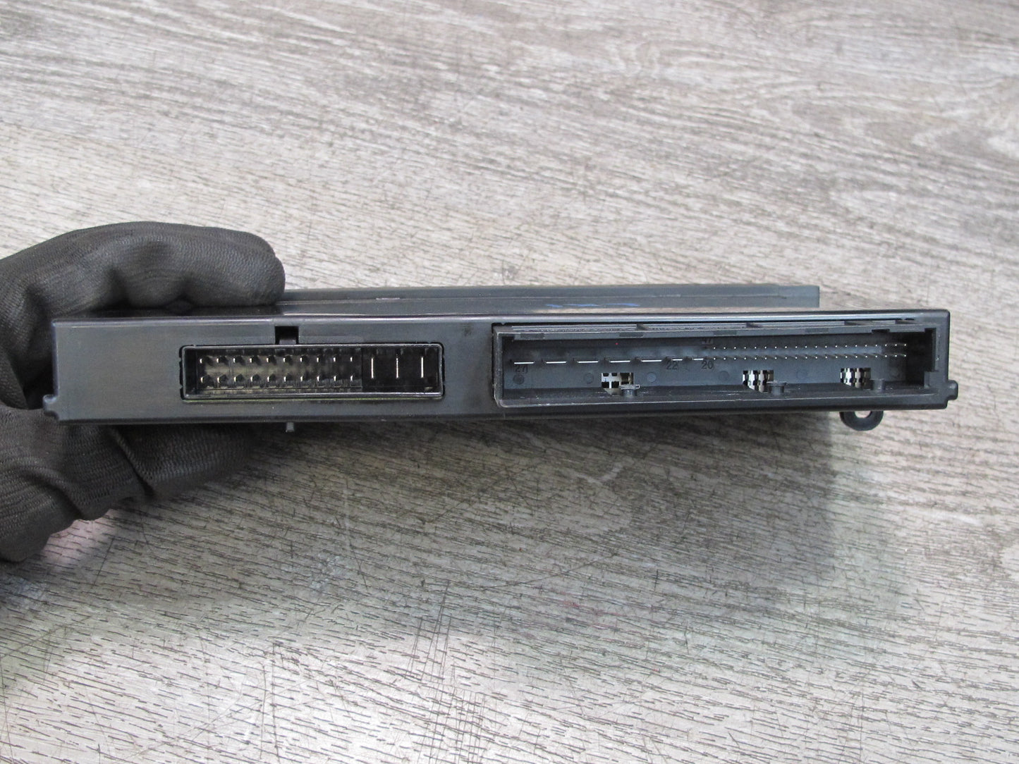 11-14 BMW F25 X3 Main Primary Body Junction Box Control Module 9305712 OEM