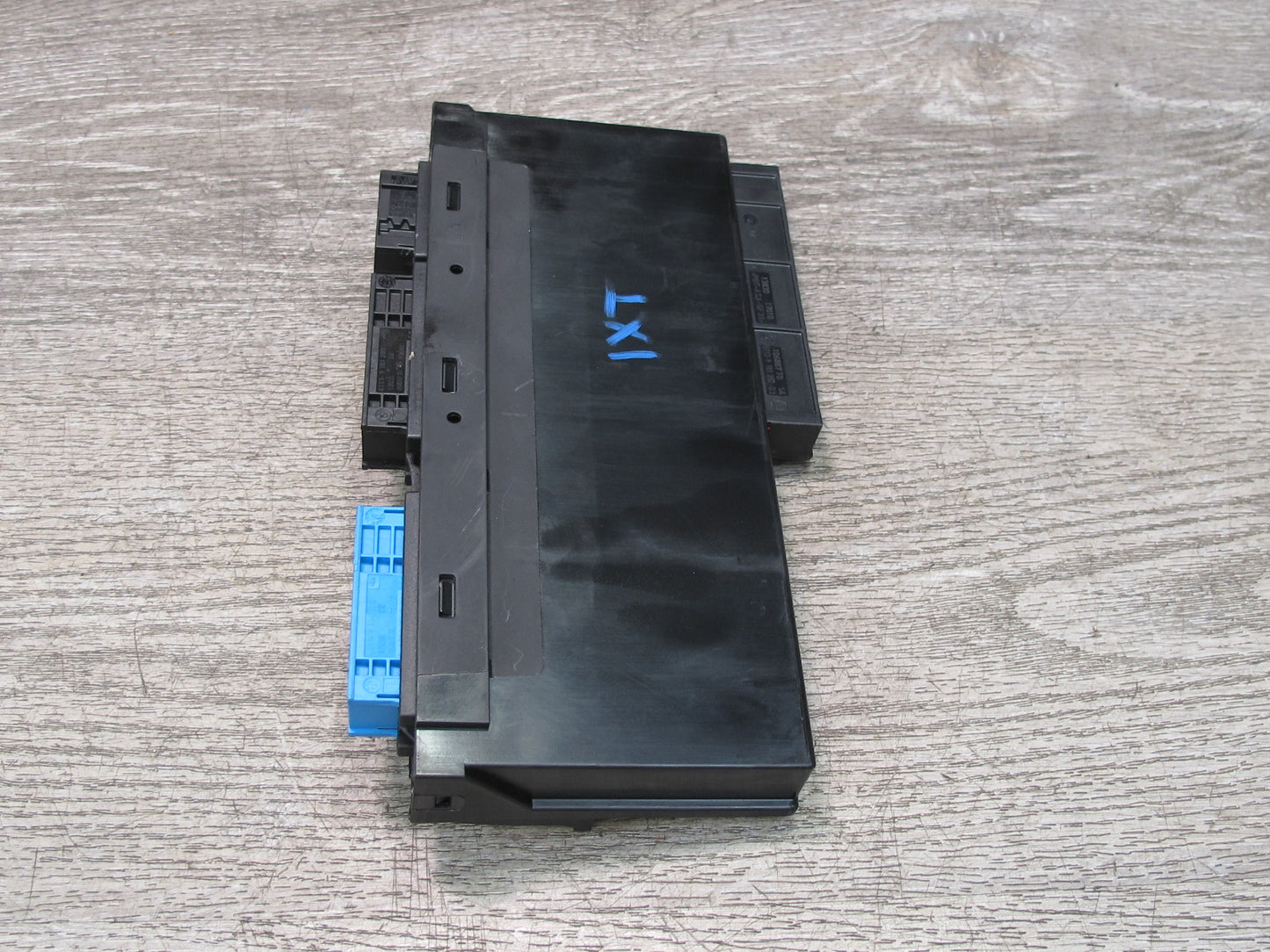 11-14 BMW F25 X3 Main Primary Body Junction Box Control Module 9305712 OEM