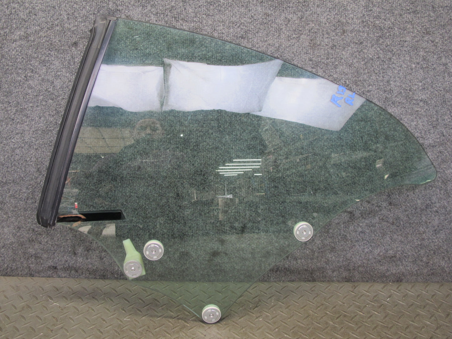10-15 Lexus IS350 IS250 Convertible Rear Left Side Quarter Window Glass OEM