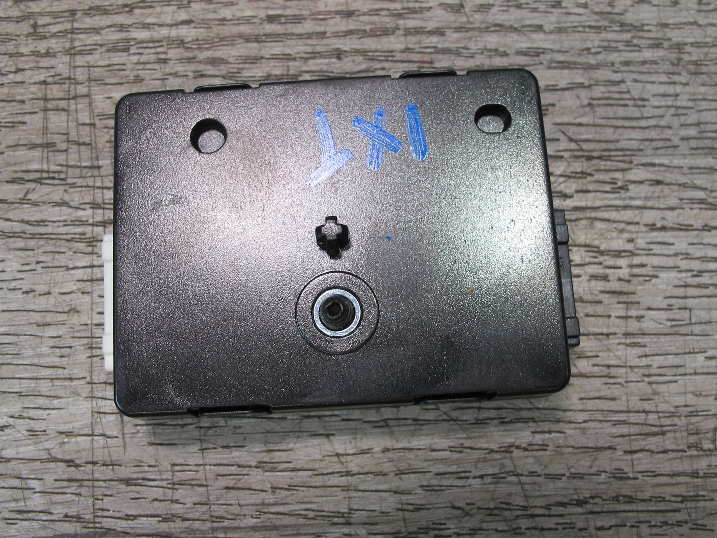 11-17 BMW F25 X3 Antenna Noise Filter Amplifier AMP Module 9202996 OEM