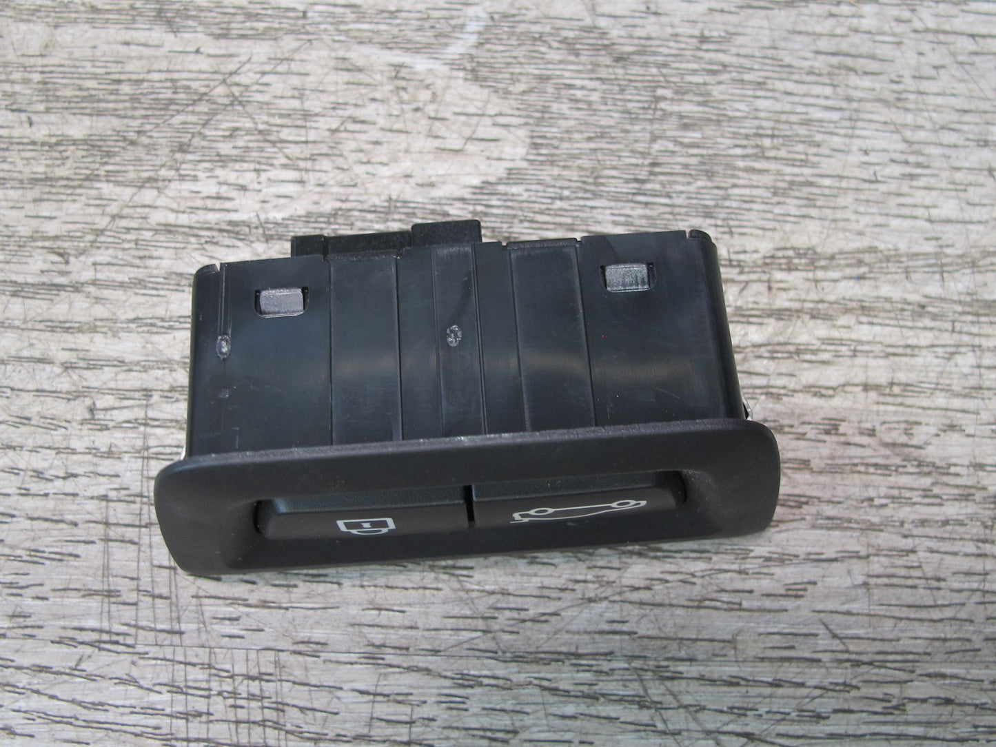 11-17 BMW F07 F10 F11 F25 X3 Rear Trunk Lid Release Button Switch 9275121 OEM