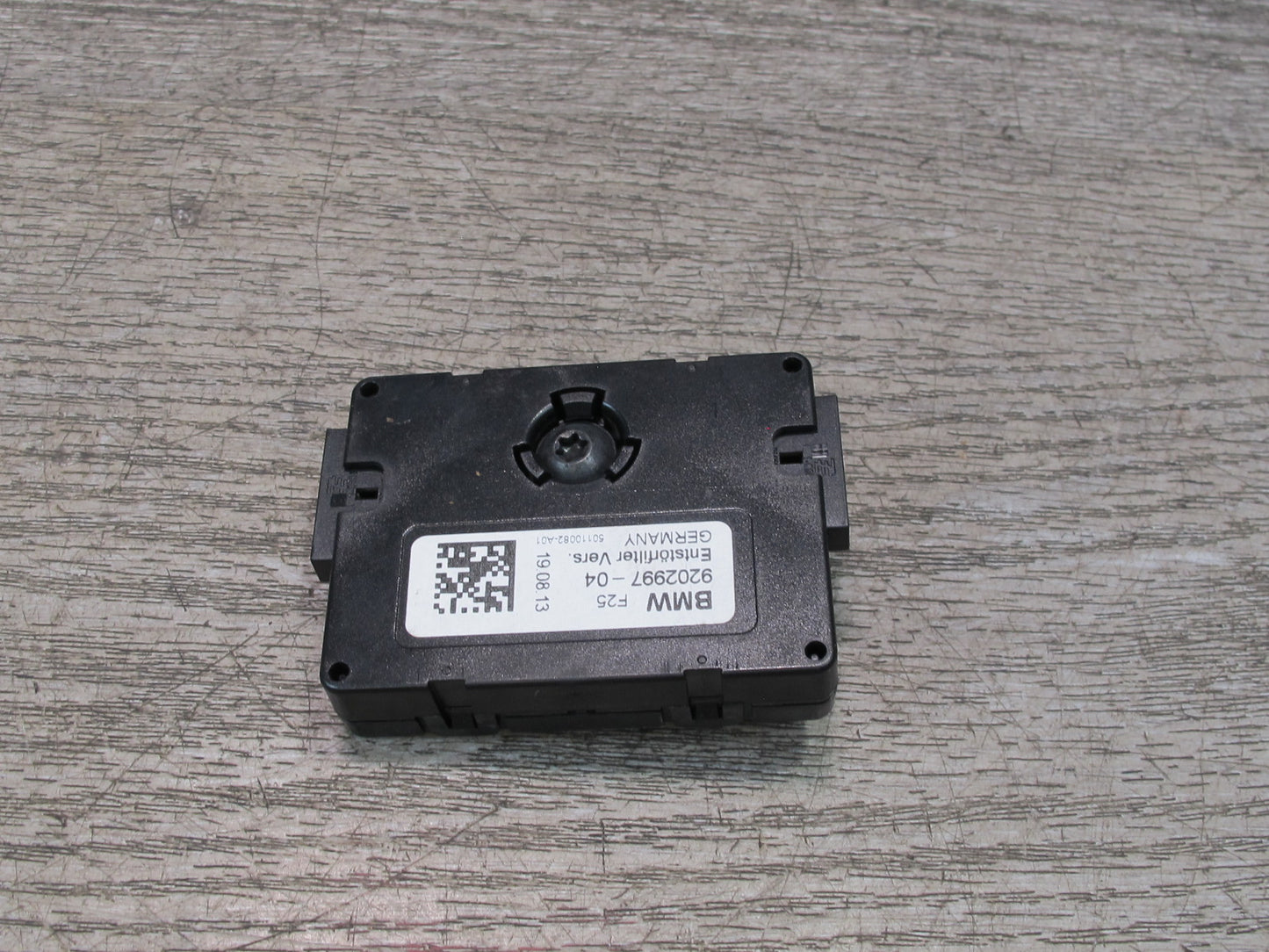 11-17 BMW F25 X3 Antenna Noise Filter Amplifier AMP Module 9202997 OEM