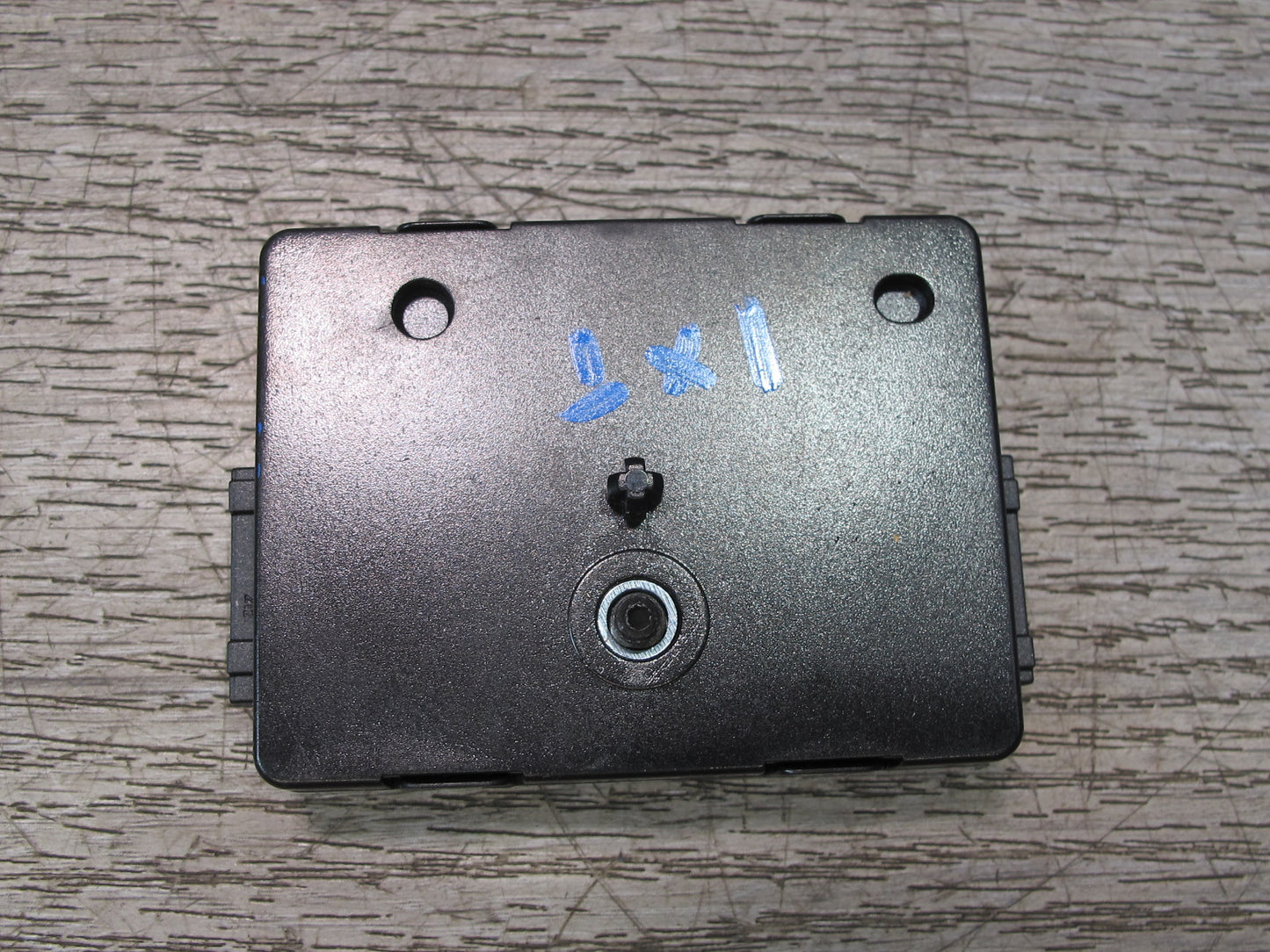 11-17 BMW F25 X3 Antenna Noise Filter Amplifier AMP Module 9202997 OEM