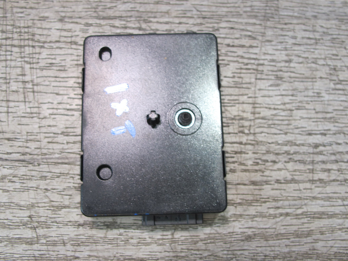 11-17 BMW F25 X3 Antenna Noise Filter Amplifier AMP Module 9202997 OEM