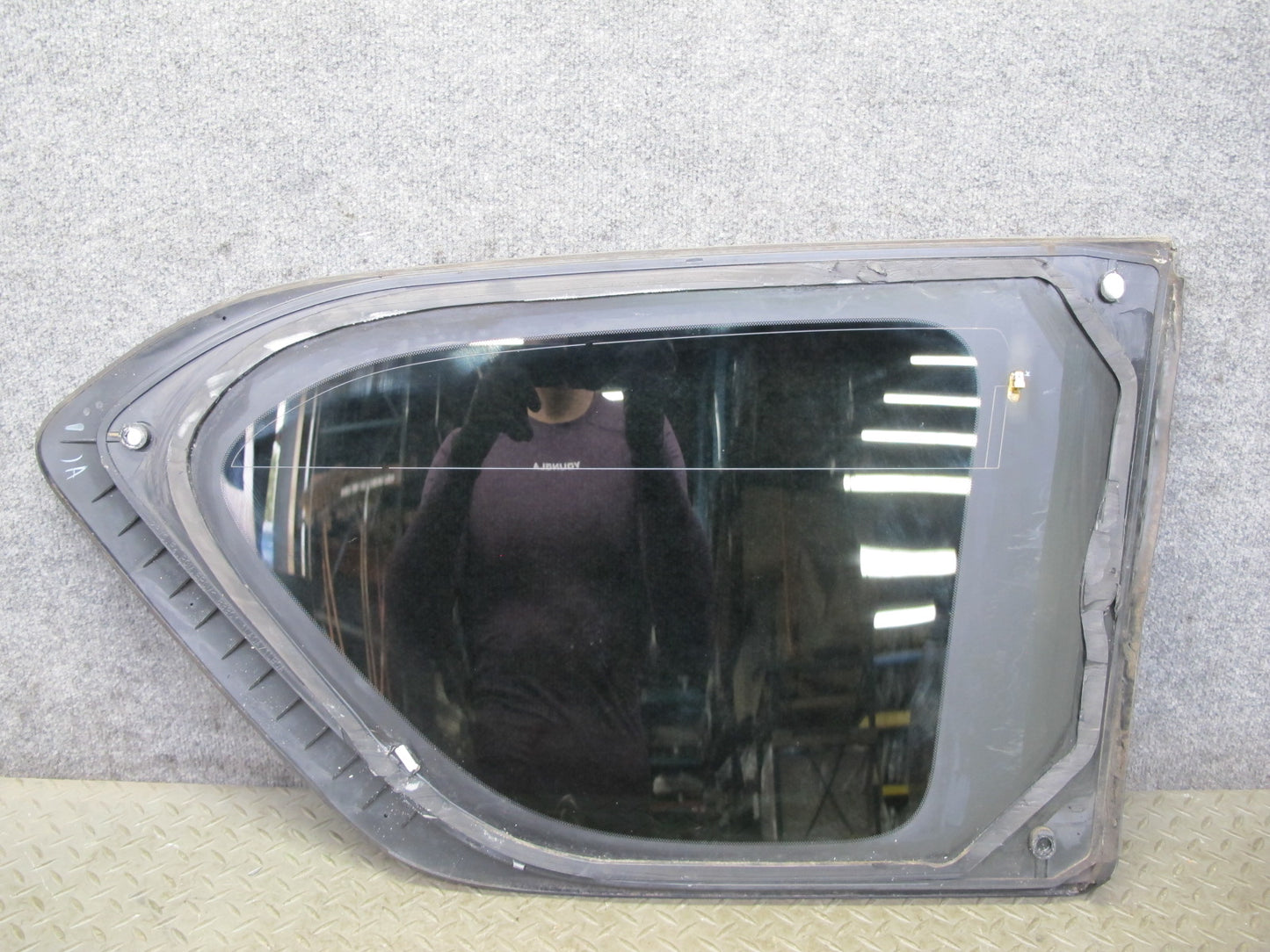 2011-2020 Infiniti QX56 QX80 Rear Left Driver Side Quarter Glass Window
