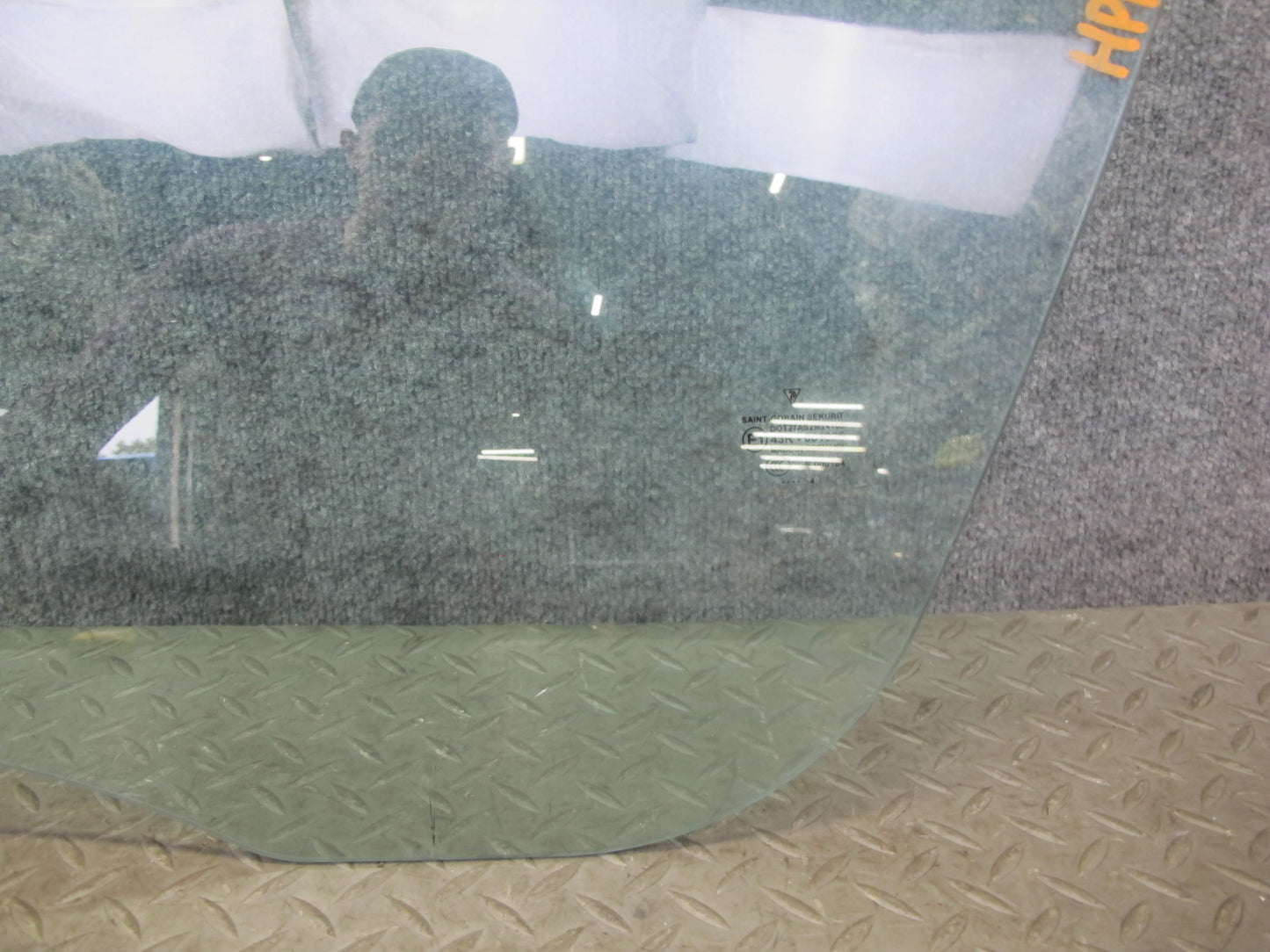 1999-2005 Porsche 911 Carrera 996 Convertible Left Side Door Glass Window