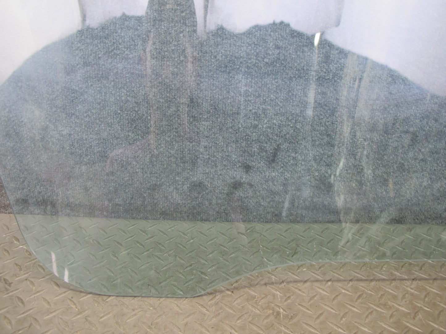 1999-2005 Porsche 911 Carrera 996 Convertible Left Side Door Glass Window