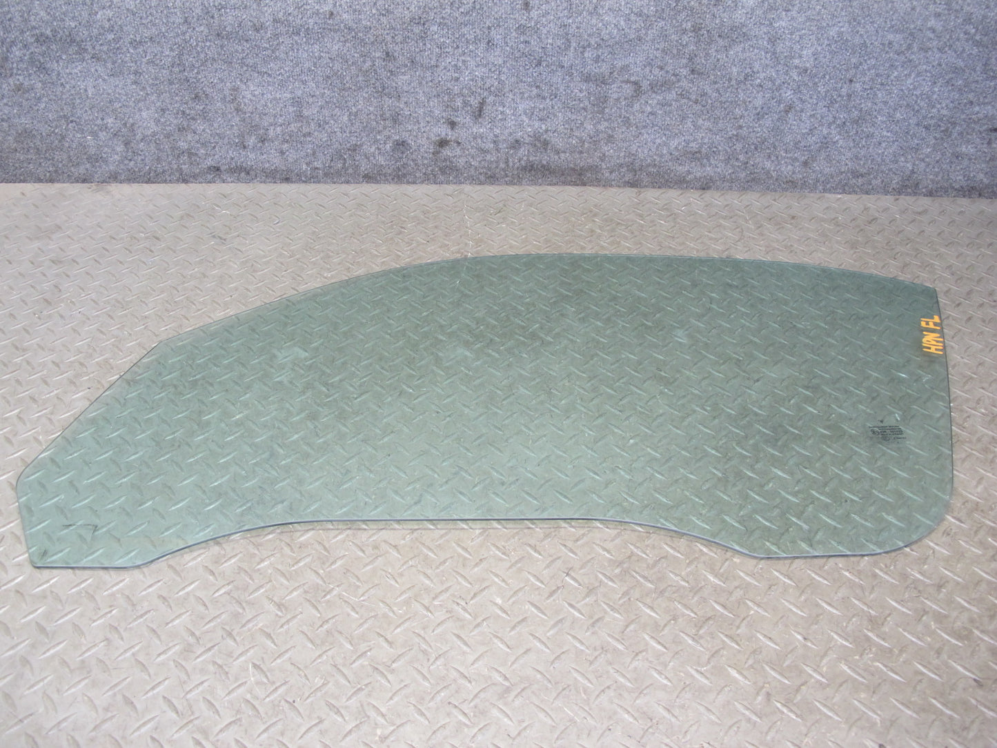 1999-2005 Porsche 911 Carrera 996 Convertible Left Side Door Glass Window