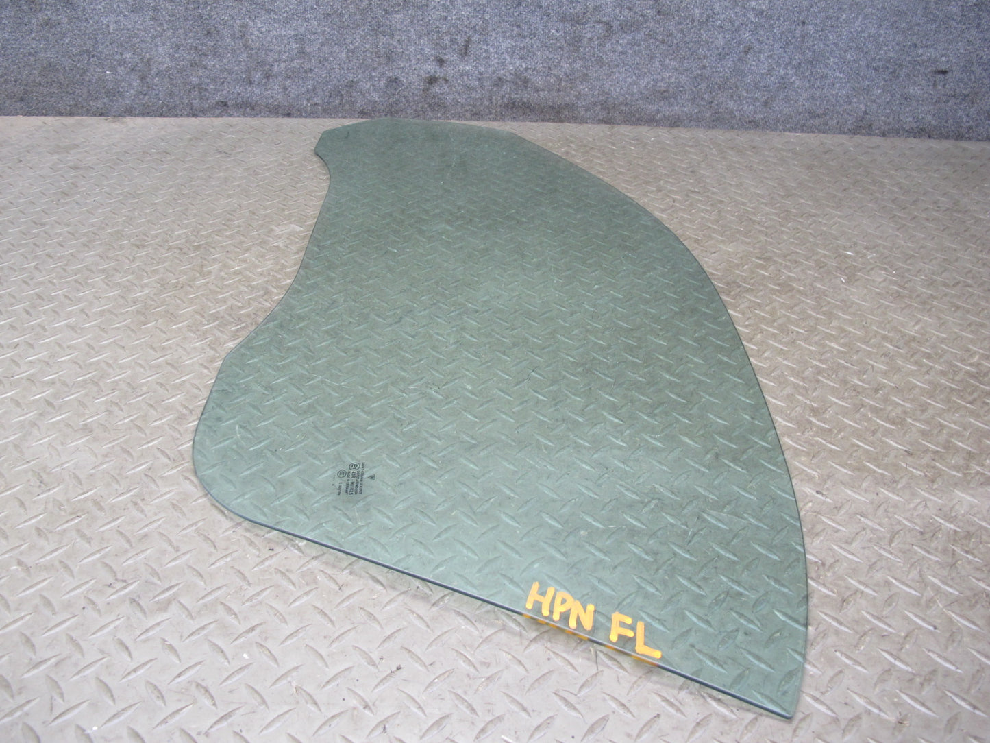1999-2005 Porsche 911 Carrera 996 Convertible Left Side Door Glass Window