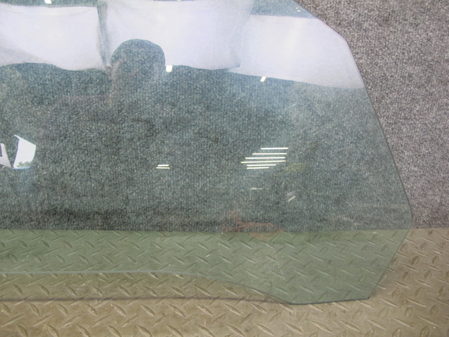 1999-2005 Porsche 911 Carrera 996 Convertible Right Side Door Glass Window