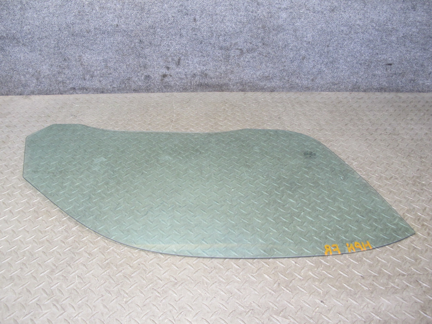 1999-2005 Porsche 911 Carrera 996 Convertible Right Side Door Glass Window