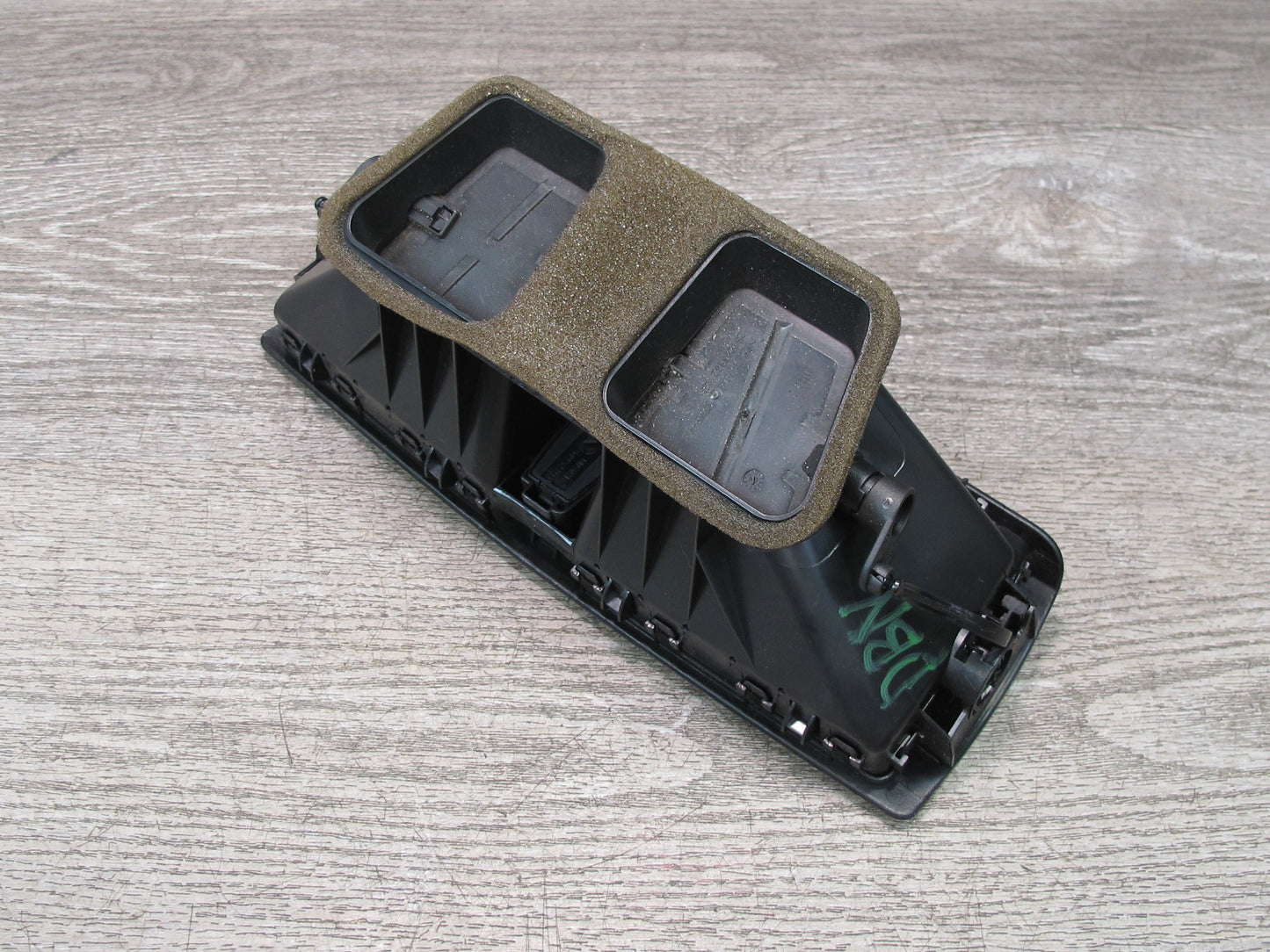 08-13 BMW E82 E88 135I Dash Center A/C Air Vent w Switch Black OEM