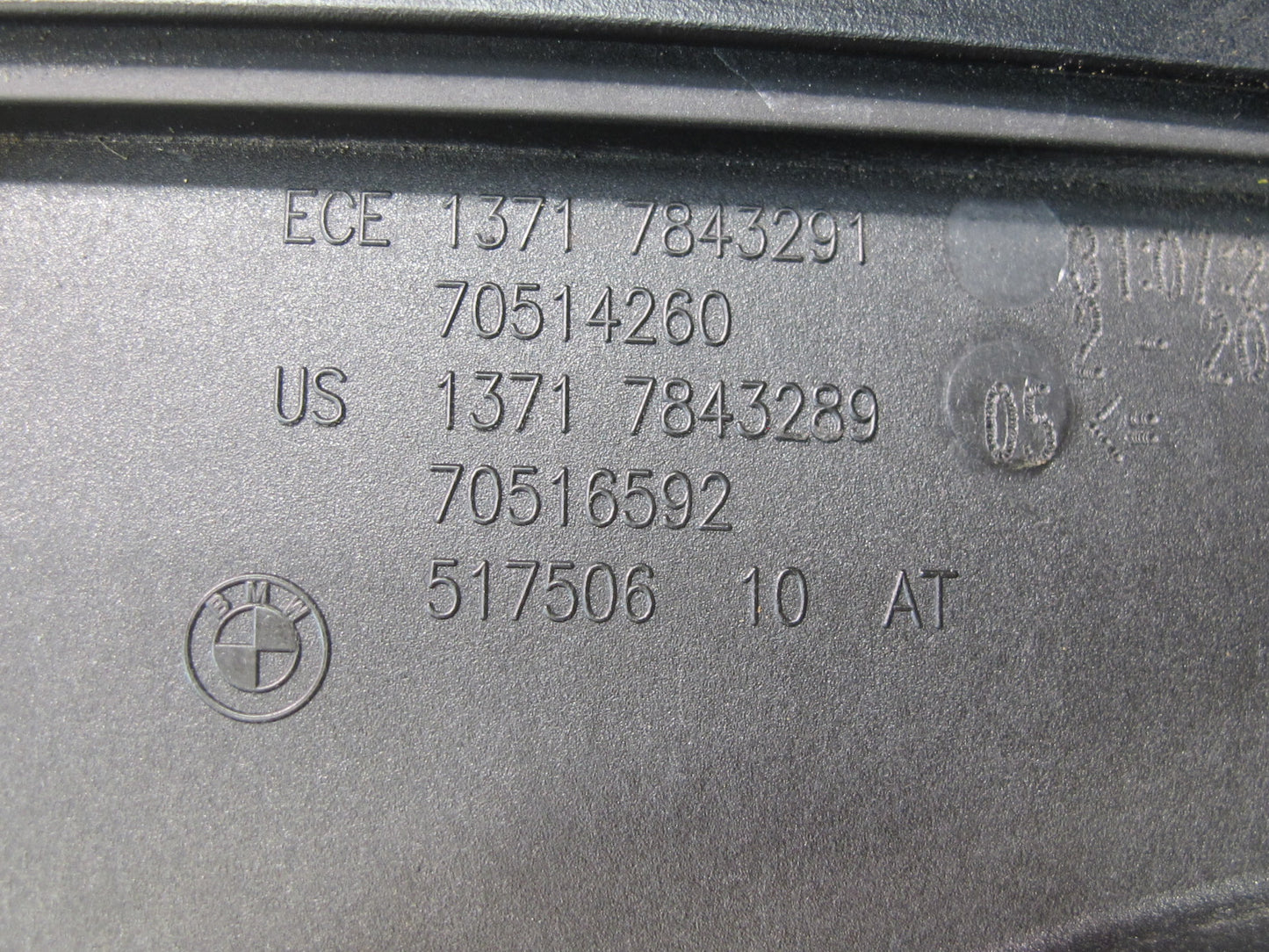 2012-2018 BMW F12 F13 M6 S63T Left Side Engine Air Intake Muffler Box Housing