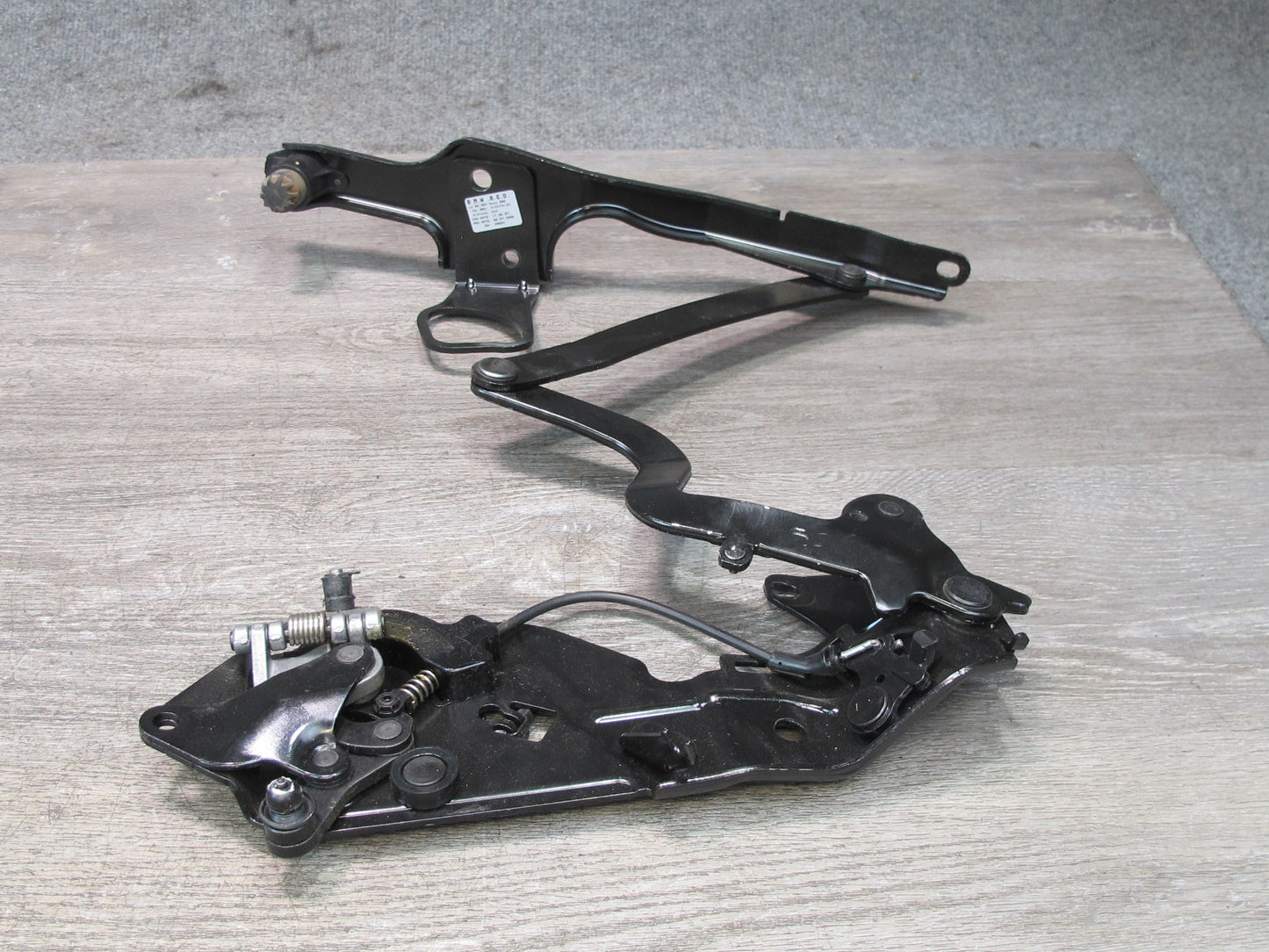 08-13 BMW E88 135I Convertible Set of 2 Left & Right TOP Roof Folding Hinge OEM