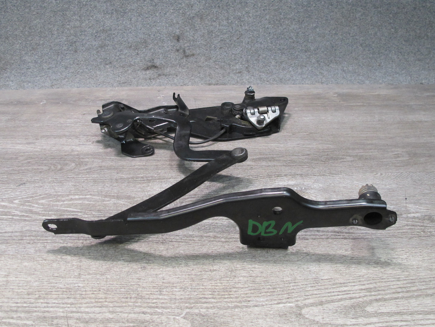 08-13 BMW E88 135I Convertible Set of 2 Left & Right TOP Roof Folding Hinge OEM