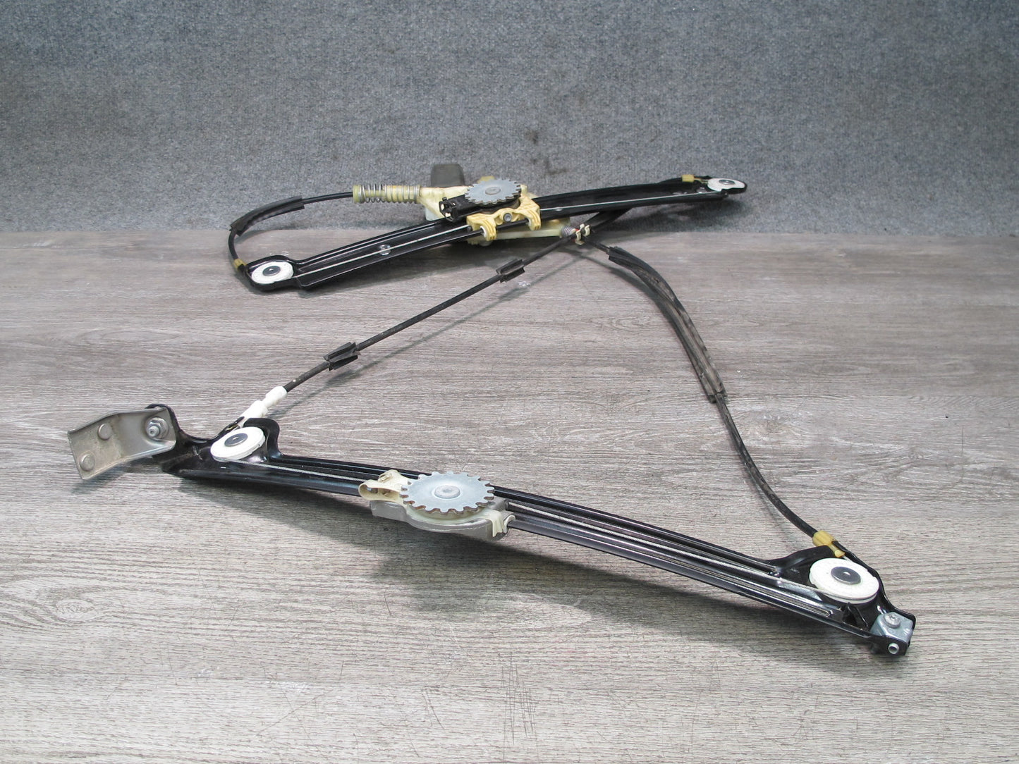 08-10 BMW E82 E88 135i Left Driver Door Window Regulator w Motor OEM
