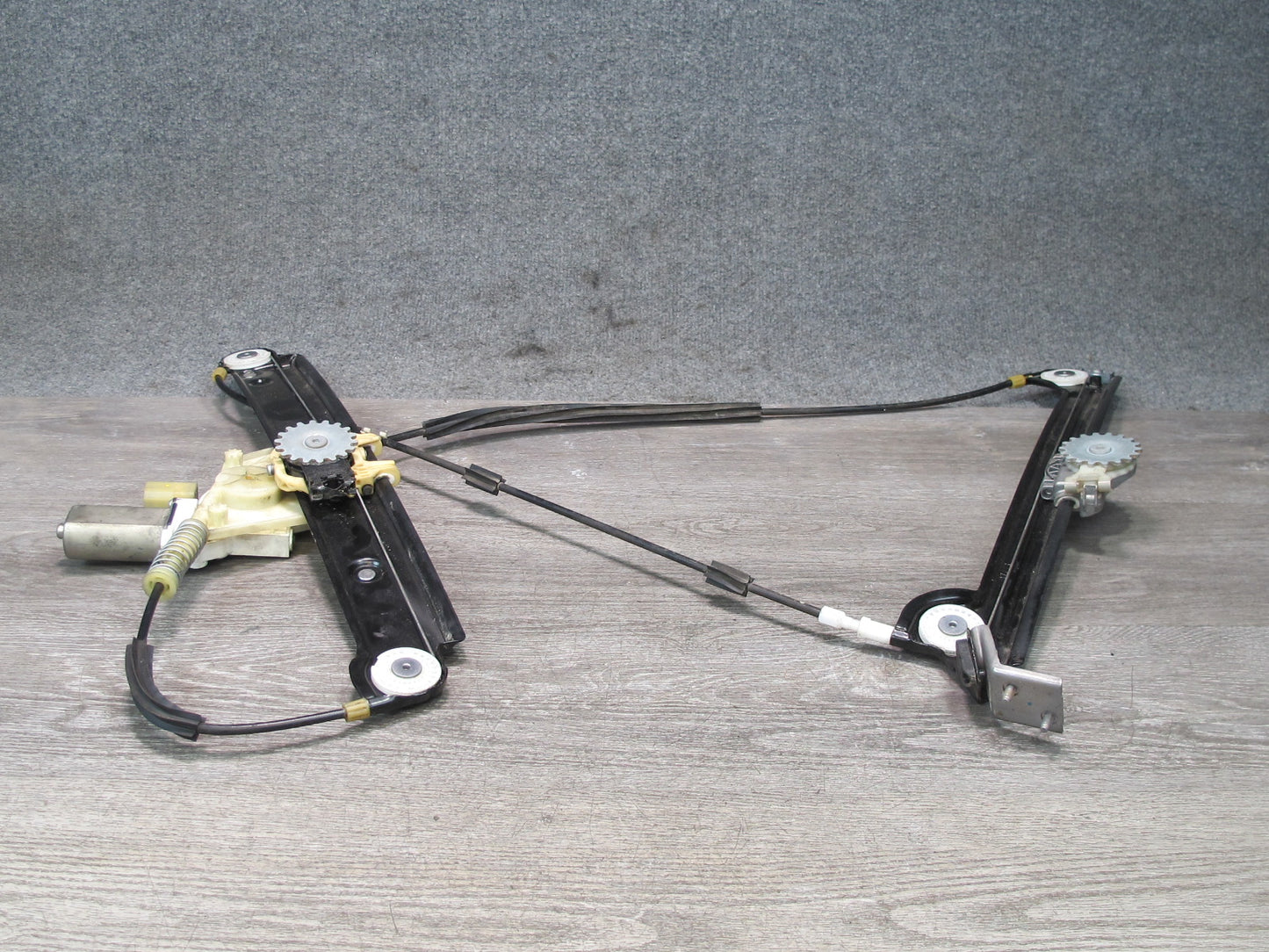 08-10 BMW E82 E88 135i Left Driver Door Window Regulator w Motor OEM