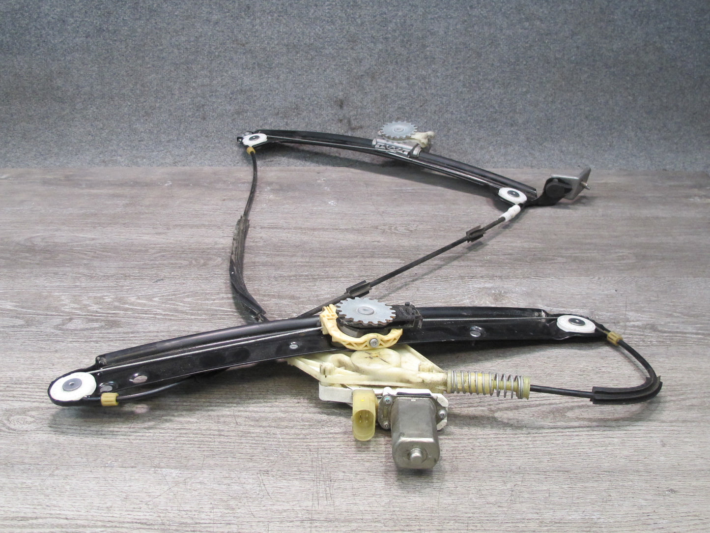 08-10 BMW E82 E88 135i Left Driver Door Window Regulator w Motor OEM