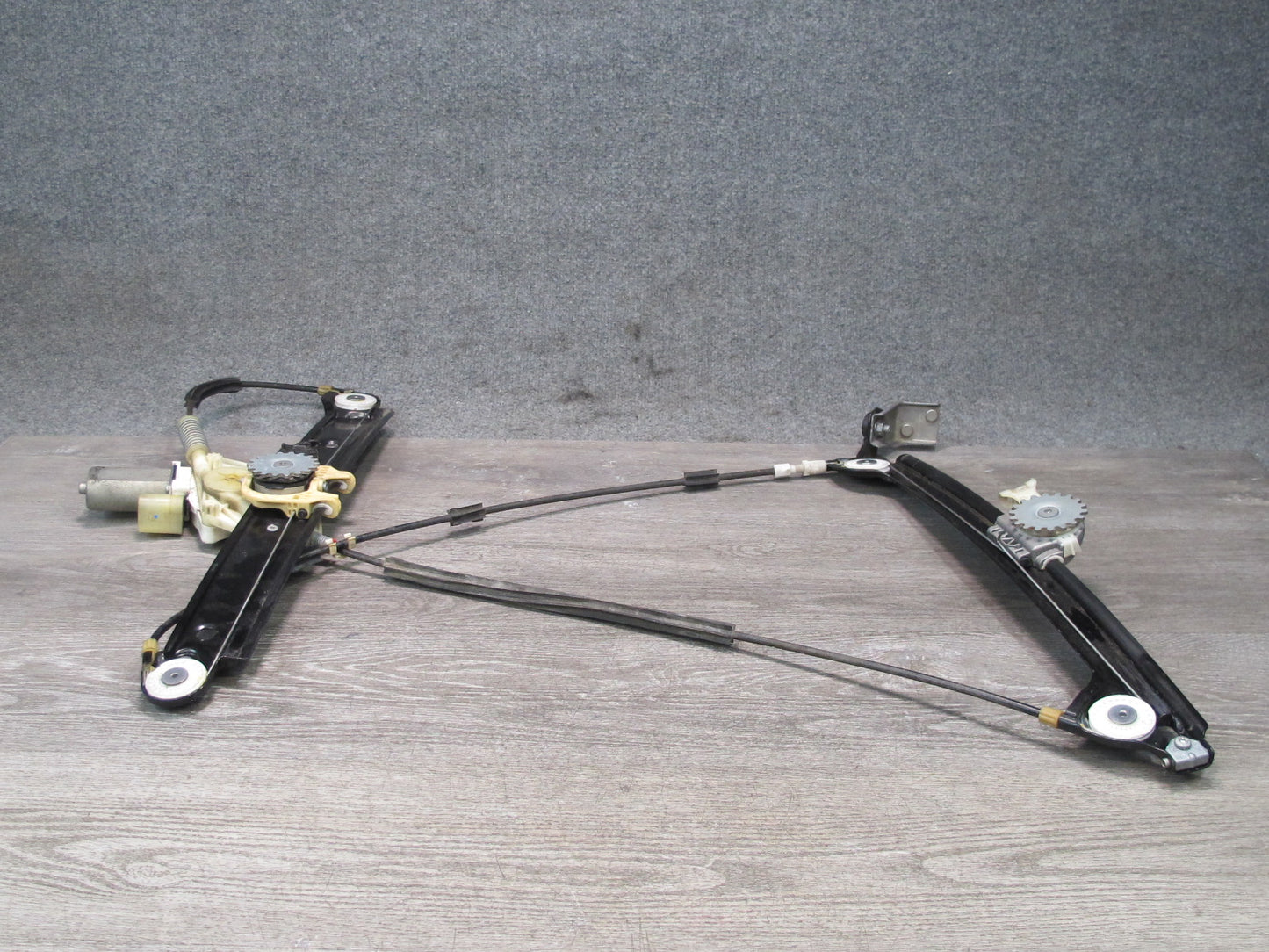 08-13 BMW E82 E88 1235i Right Passenger Door Window Regulator w Motor OEM
