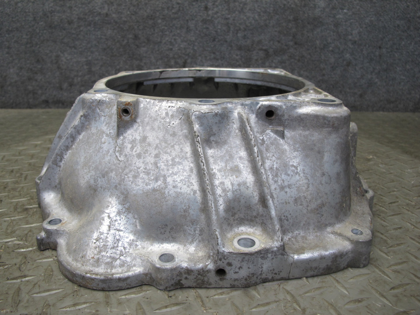 00-05 Lexus GS300 2JZGE RWD A650E A/T Auto Transmission Bell Housing J2 83K OEM