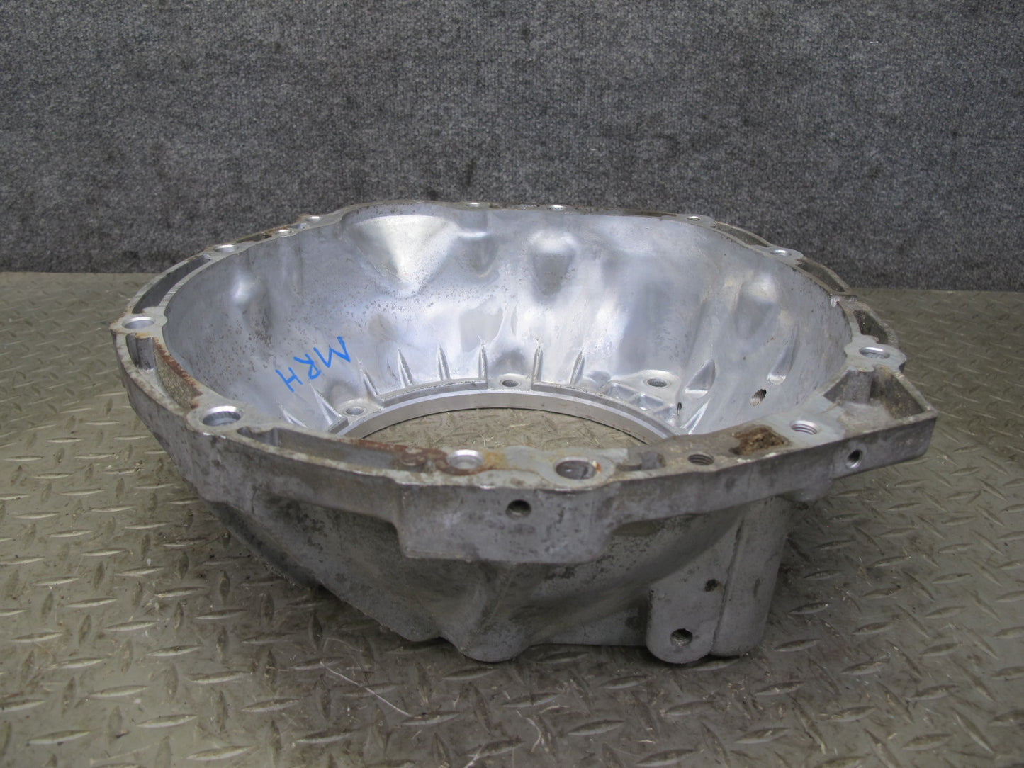 00-05 Lexus GS300 2JZGE RWD A650E A/T Auto Transmission Bell Housing J2 83K OEM