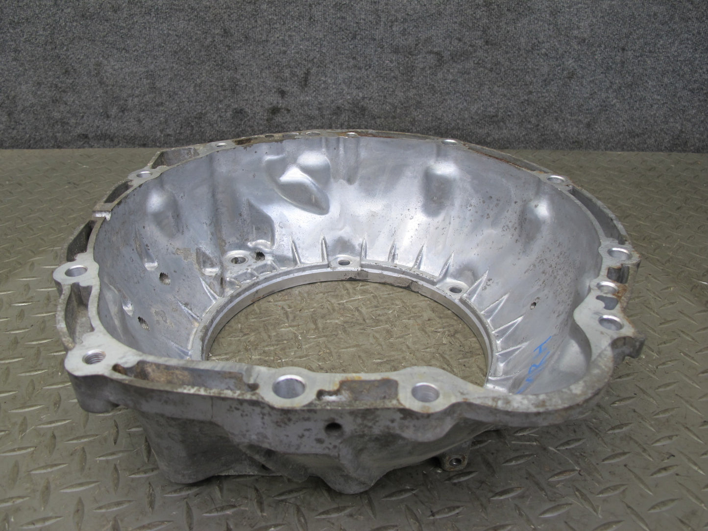 00-05 Lexus GS300 2JZGE RWD A650E A/T Auto Transmission Bell Housing J2 83K OEM