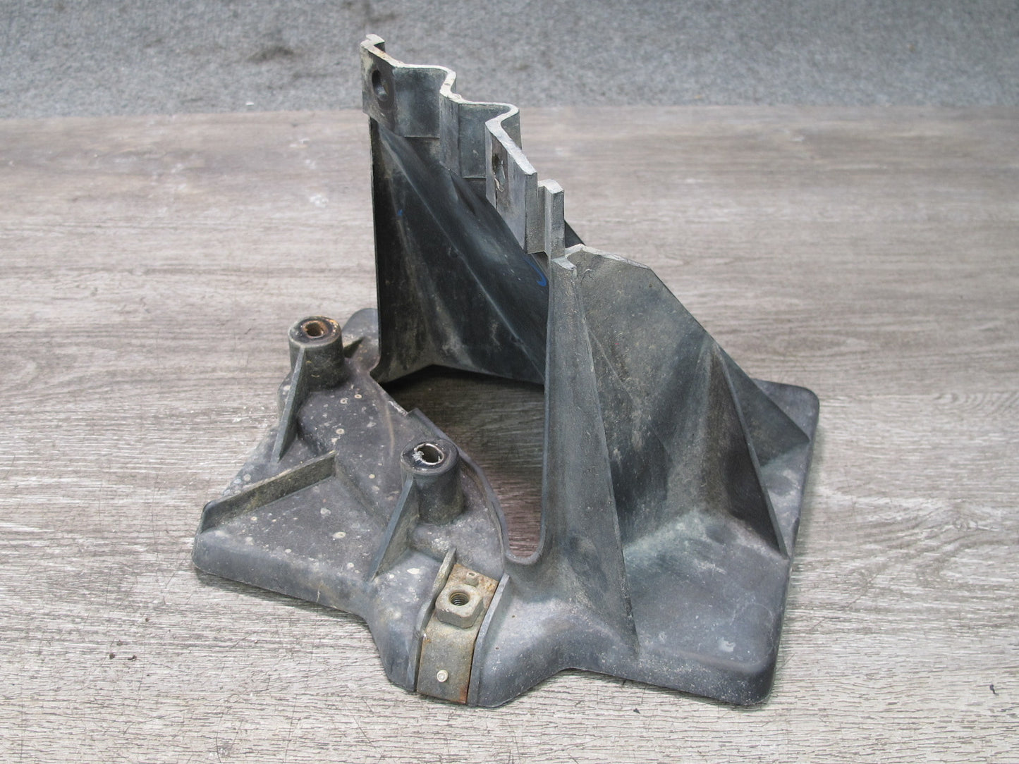 84-96 Chevrolet Corvette C4 Battery Tray Support Holder w Retainer 14064574 OEM