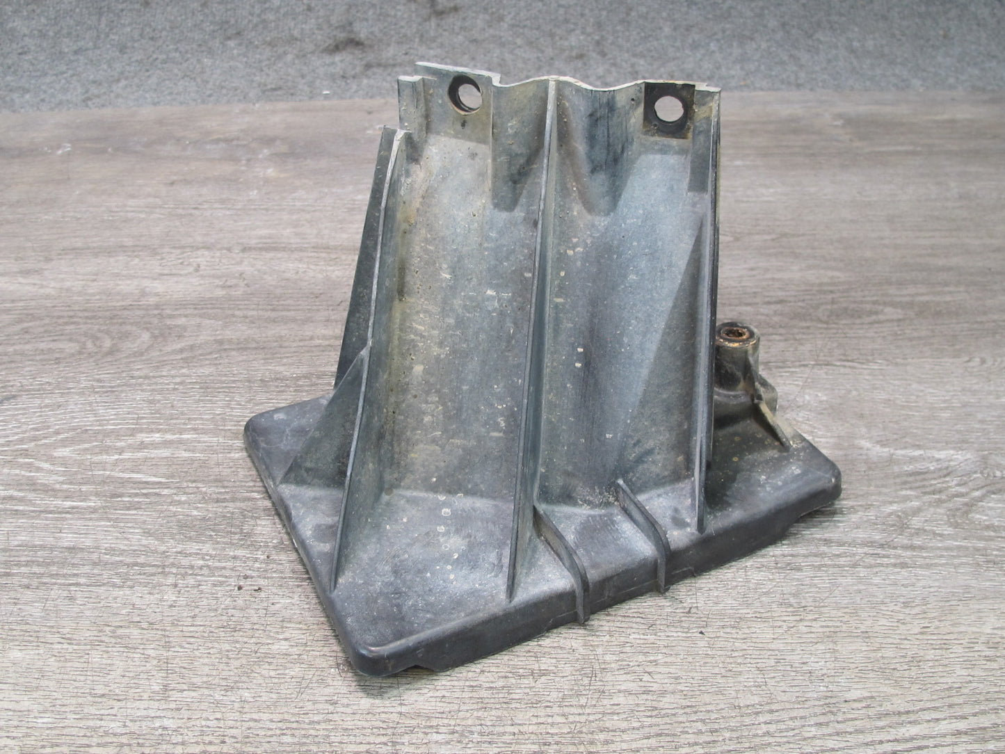 84-96 Chevrolet Corvette C4 Battery Tray Support Holder w Retainer 14064574 OEM
