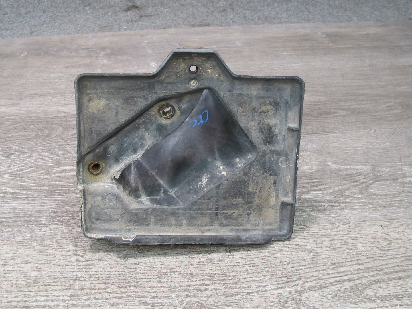 84-96 Chevrolet Corvette C4 Battery Tray Support Holder w Retainer 14064574 OEM