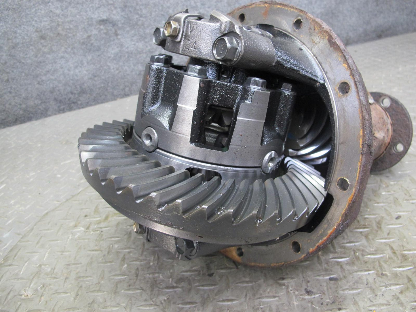 1998-2002 Lexus J100 LX470 4WD Rear Differential Axle Carrier 4.30 Ratio 85K
