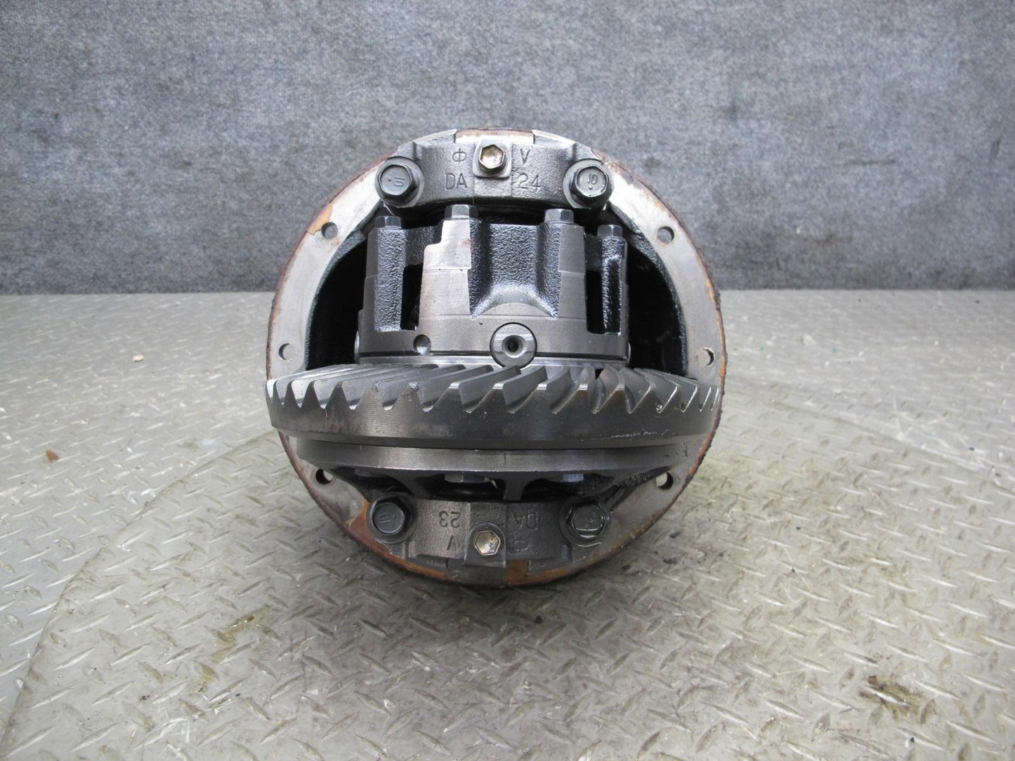 1998-2002 Lexus J100 LX470 4WD Rear Differential Axle Carrier 4.30 Ratio 85K