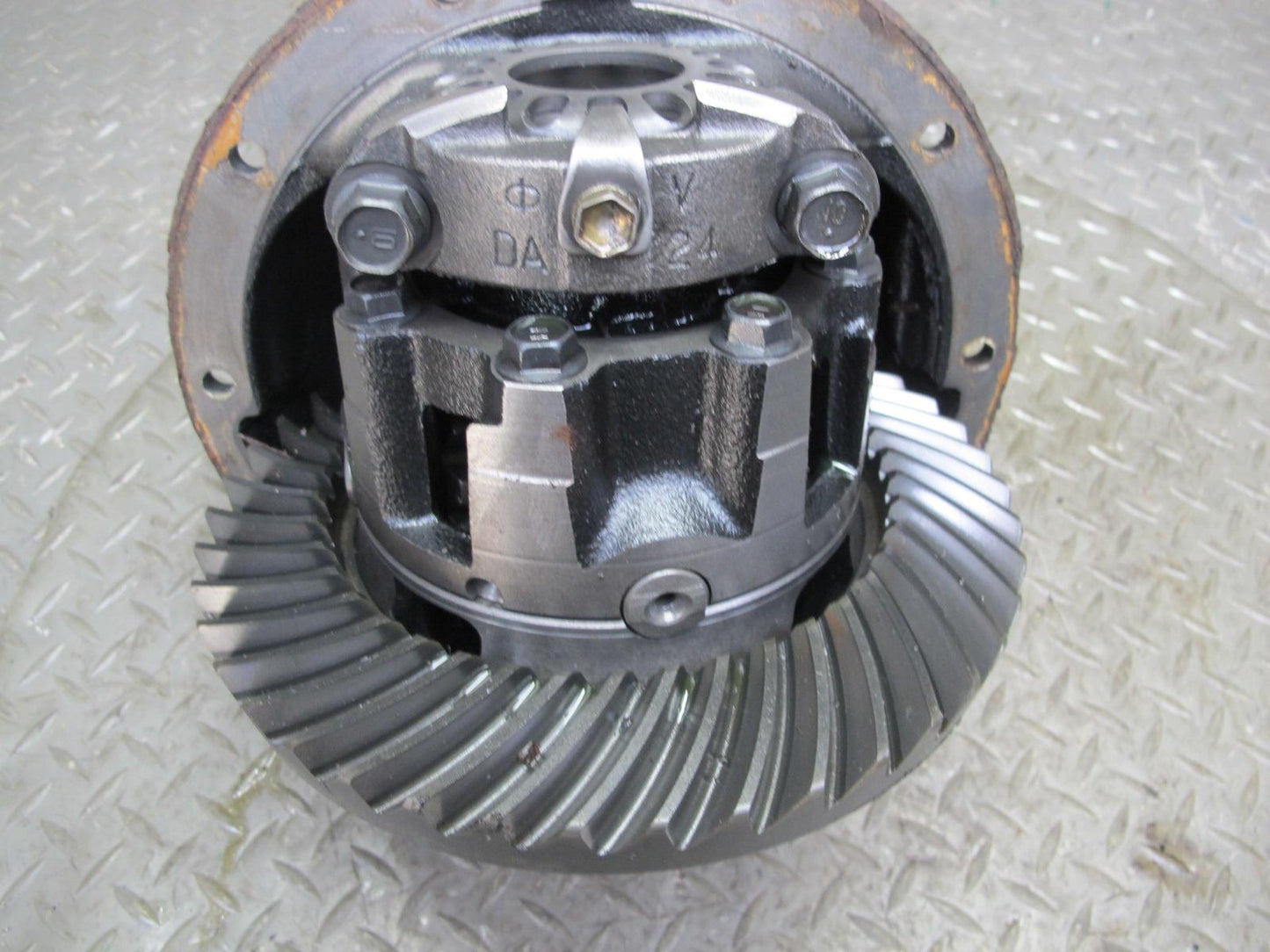 1998-2002 Lexus J100 LX470 4WD Rear Differential Axle Carrier 4.30 Ratio 85K