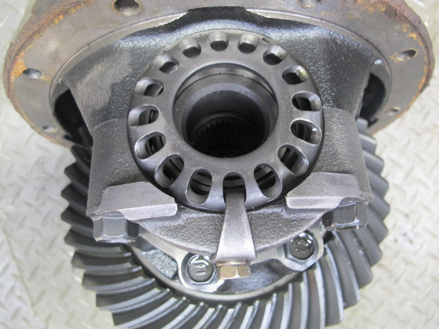 1998-2002 Lexus J100 LX470 4WD Rear Differential Axle Carrier 4.30 Ratio 85K