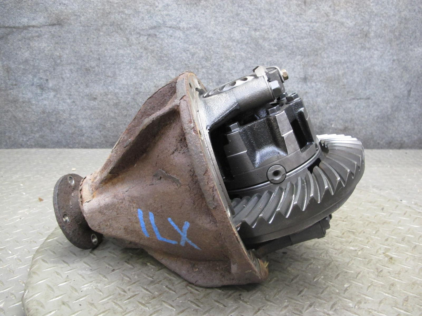 1998-2002 Lexus J100 LX470 4WD Rear Differential Axle Carrier 4.30 Ratio 85K