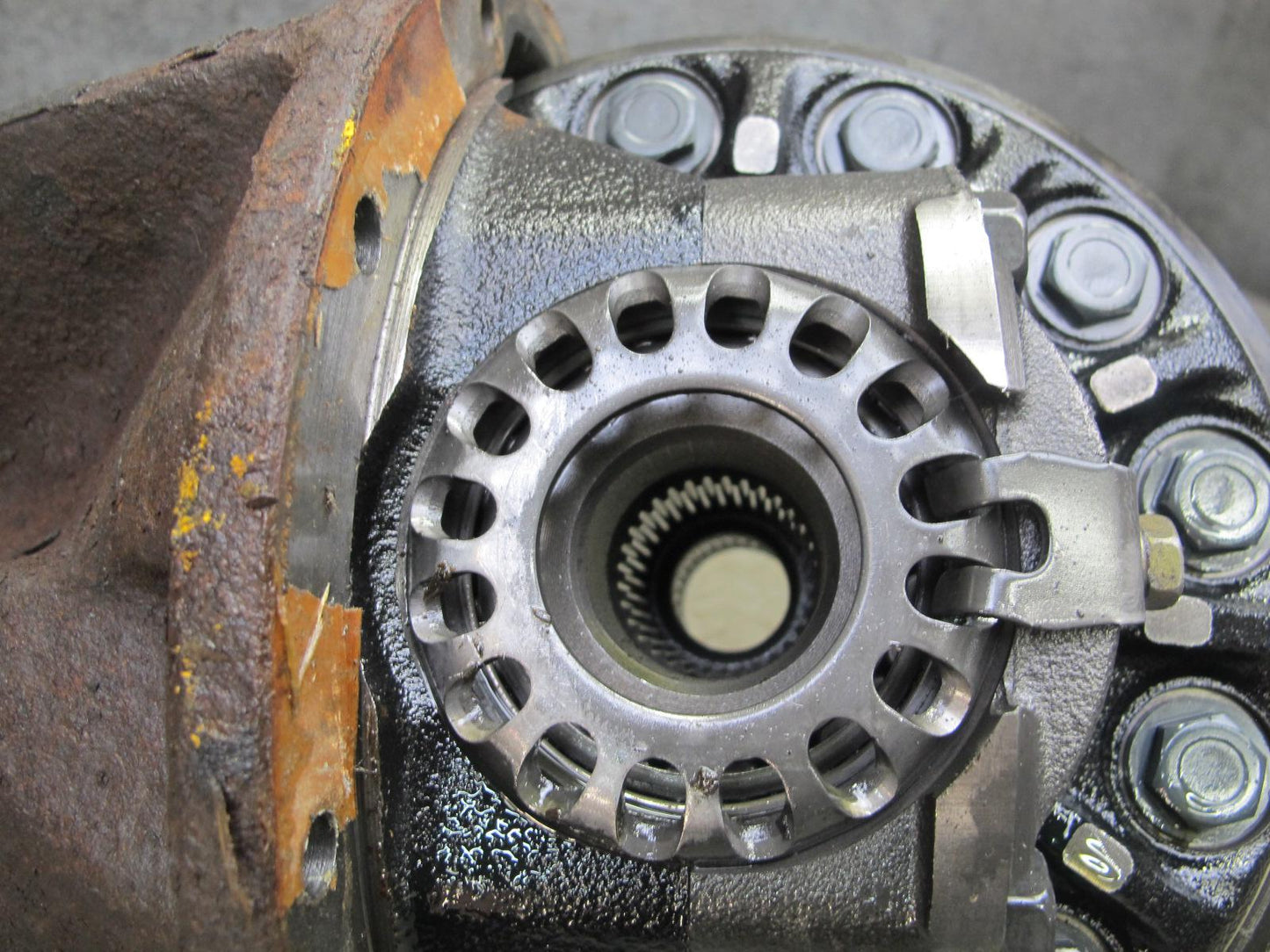 1998-2002 Lexus J100 LX470 4WD Rear Differential Axle Carrier 4.30 Ratio 85K