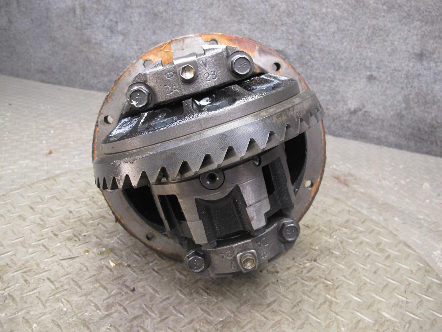 1998-2002 Lexus J100 LX470 4WD Rear Differential Axle Carrier 4.30 Ratio 85K