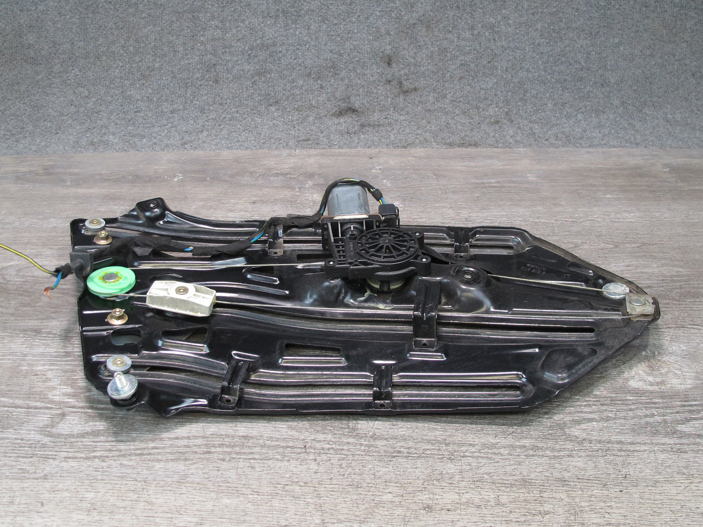 01-06 BMW E46 330ci Convertible Rear Left Quarter Window Regulator w Motor OEM