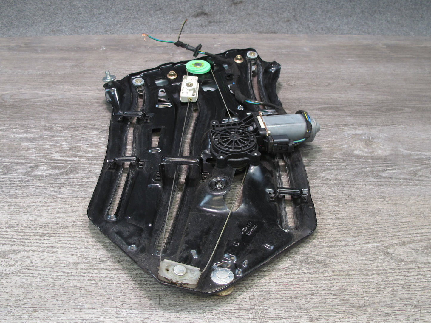 01-06 BMW E46 330ci Convertible Rear Left Quarter Window Regulator w Motor OEM