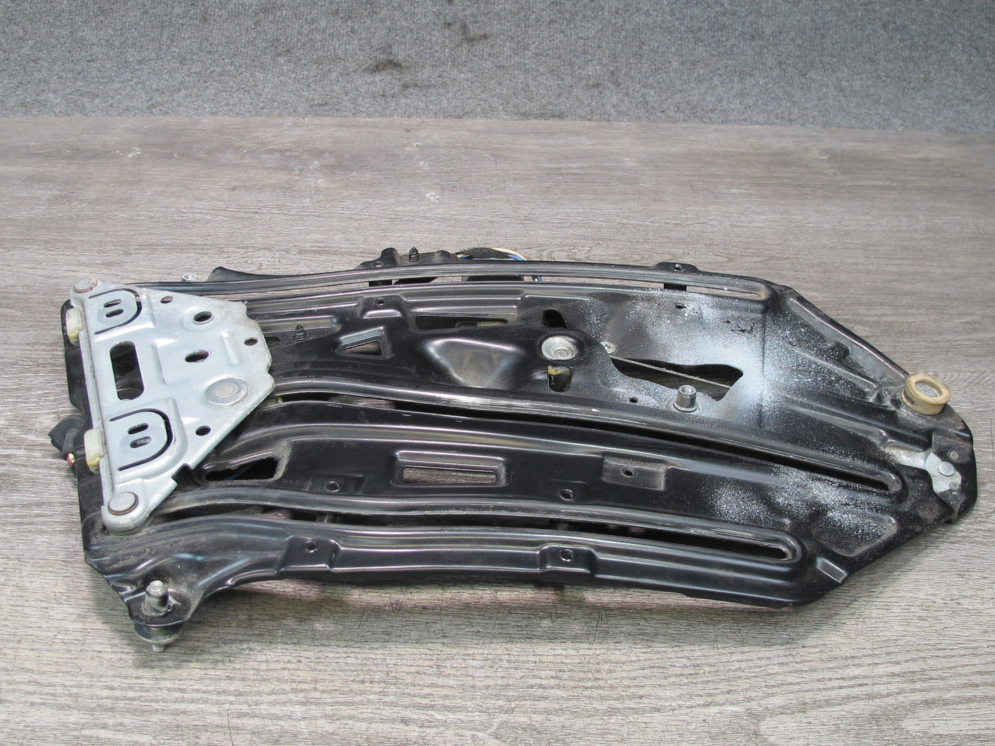 01-06 BMW E46 330ci Convertible Rear Right Quarter Window Regulator w Motor OEM