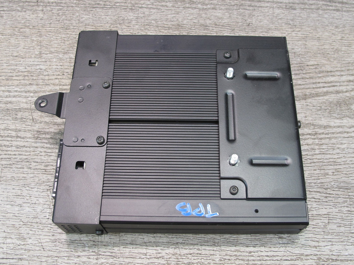 01-06 BMW E46 3-SERIES Convertible Harman Kardon Audio Amplifier AMP 8380068 OEM