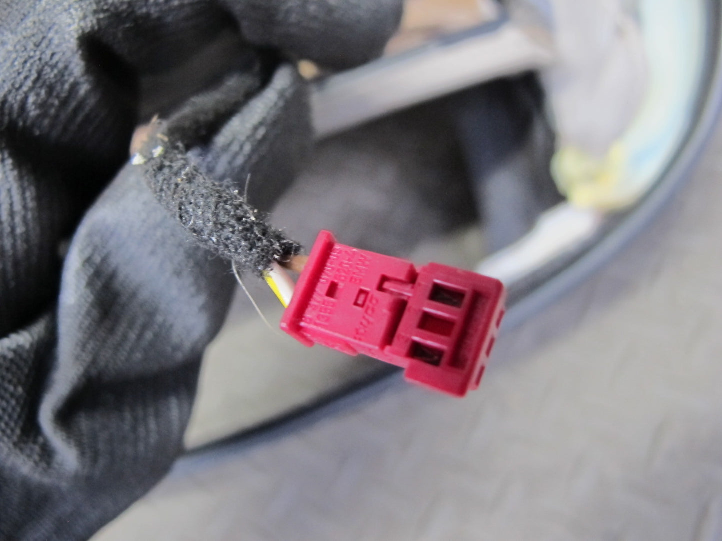 2008 BMW E82 E88 135i Convert Front Left Sport Seat Lower Leather Cushion OEM