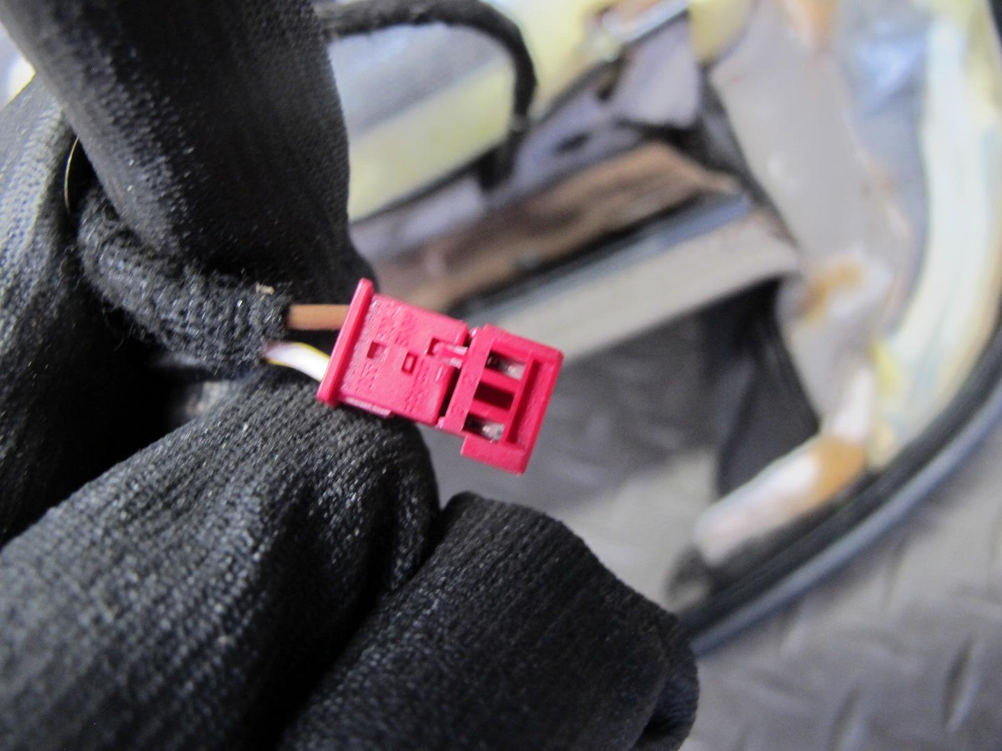 2008 BMW E88 135i Convertible Front Right Sport Seat Lower Leather Cushion OEM