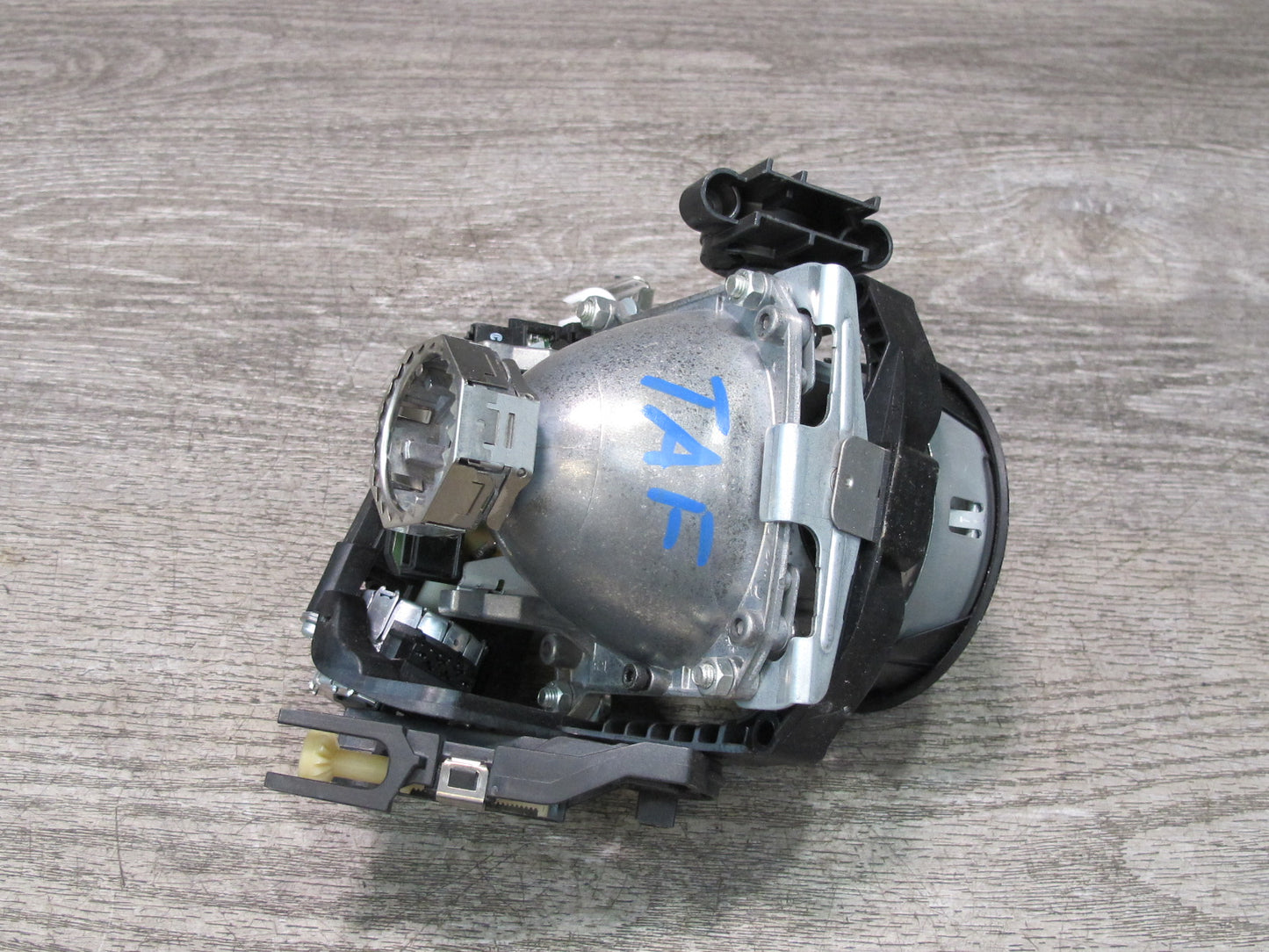 13-16 Audi A4 S4 B8 Front Right Headlight Lamp Xenon Lens OEM