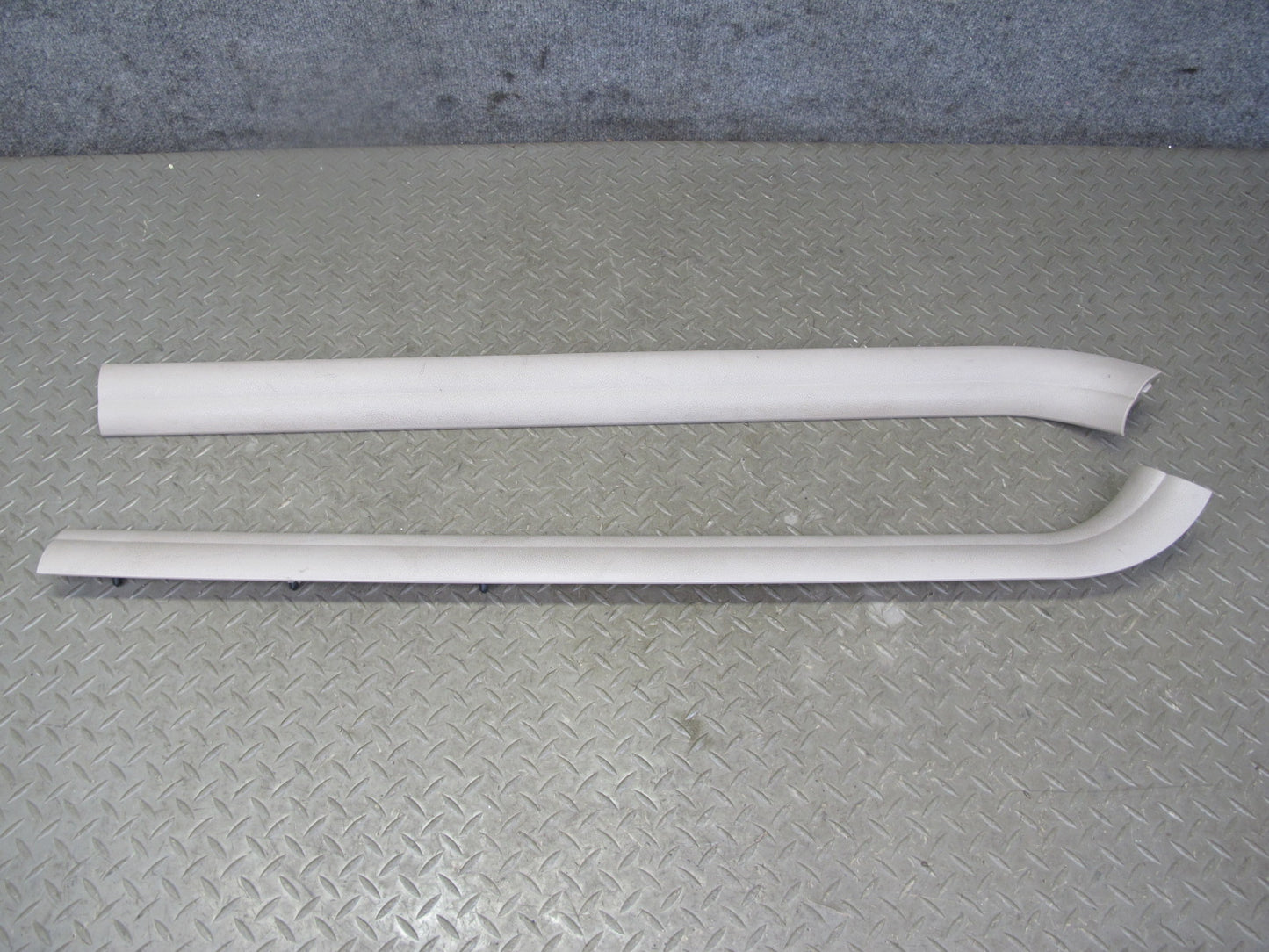 08-13 BMW E82 E88 135I Set of 2 Left Right Door Inner Scuff Sill Plate Trim OEM
