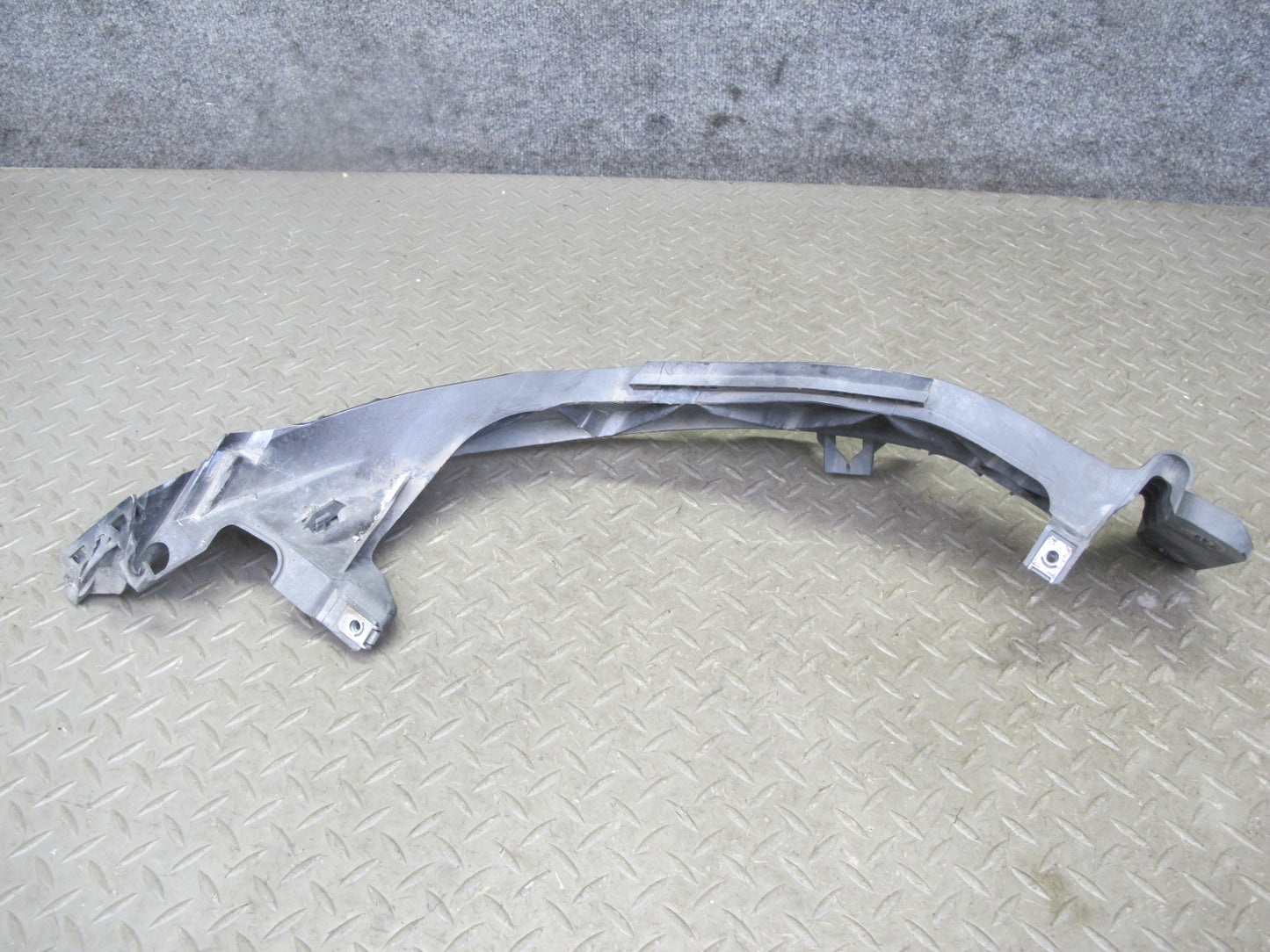 08-13 BMW E82 E88 135i Set of 2 Front Right & Left Headlight Mount Bracket OEM
