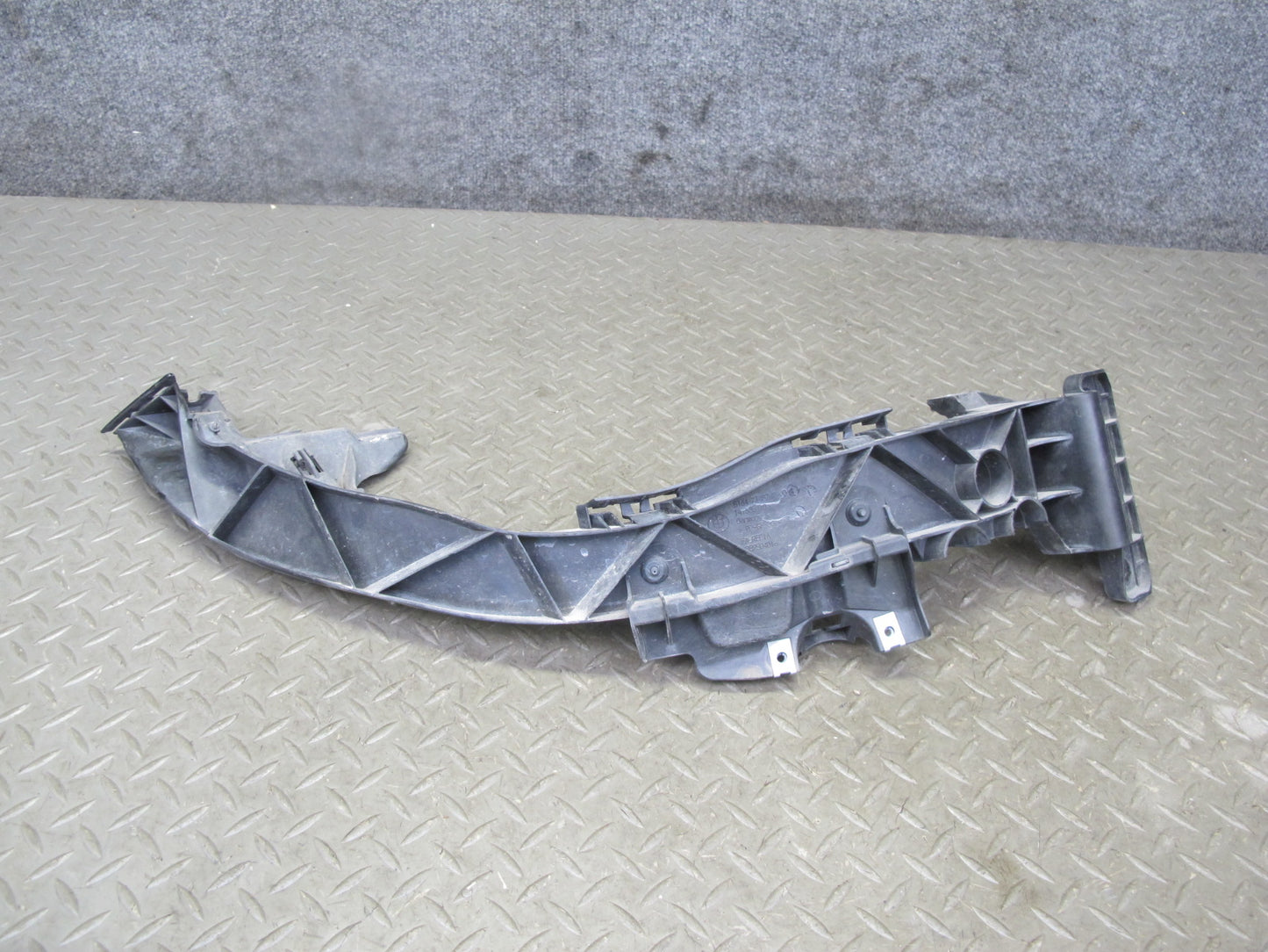 08-13 BMW E82 E88 135i Set of 2 Front Right & Left Headlight Mount Bracket OEM