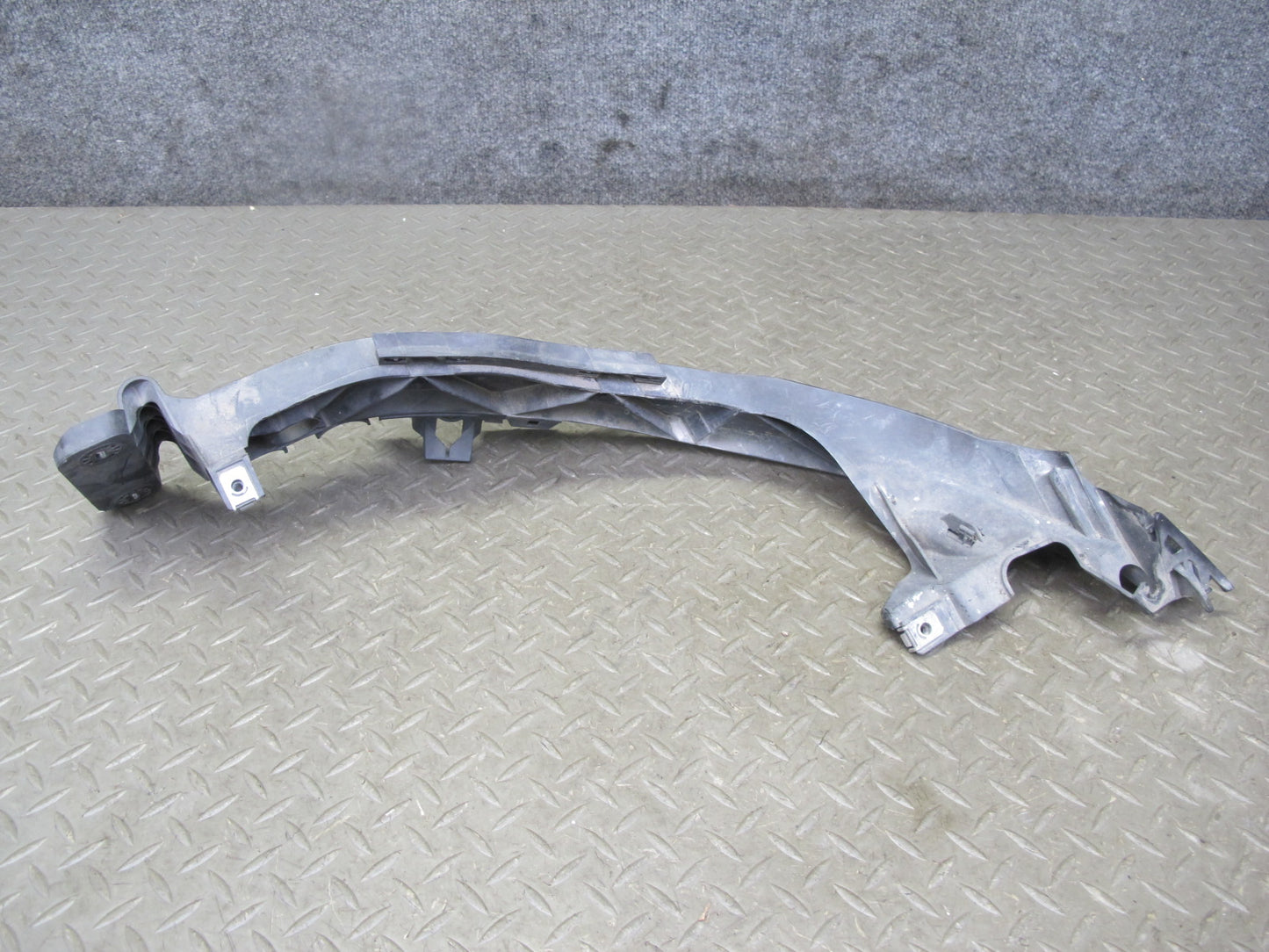 08-13 BMW E82 E88 135i Set of 2 Front Right & Left Headlight Mount Bracket OEM
